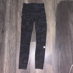 Lululemon camo tights size 2